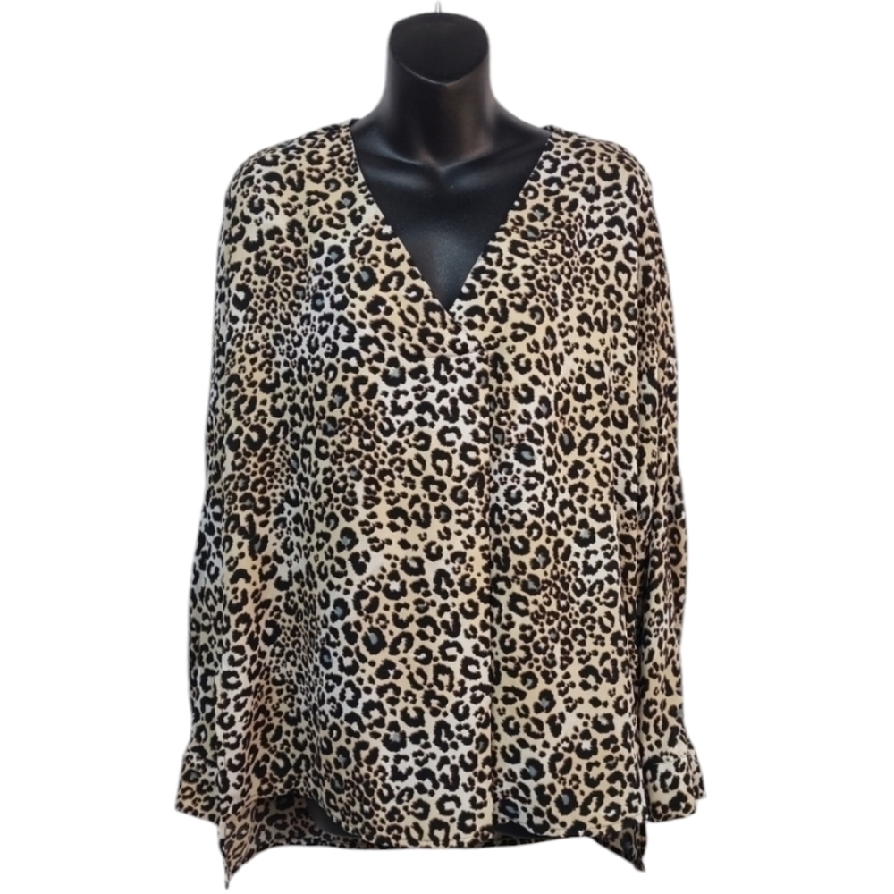 DR2 Women's V-Neck Animal Print Blouse Size M